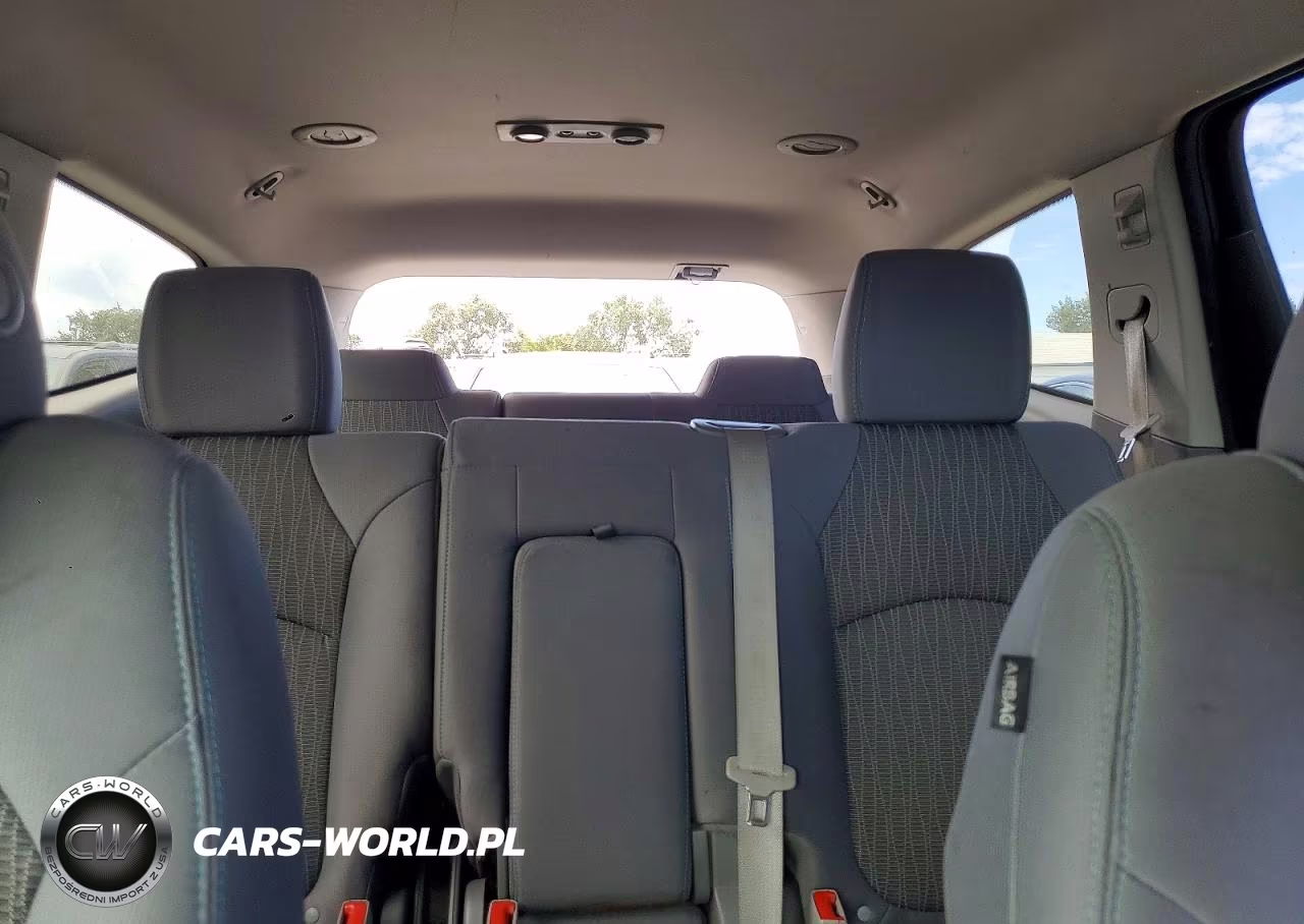 2015 Chevrolet Traverse Ls VIN:1GNKRFKD8FJ205318 - 10