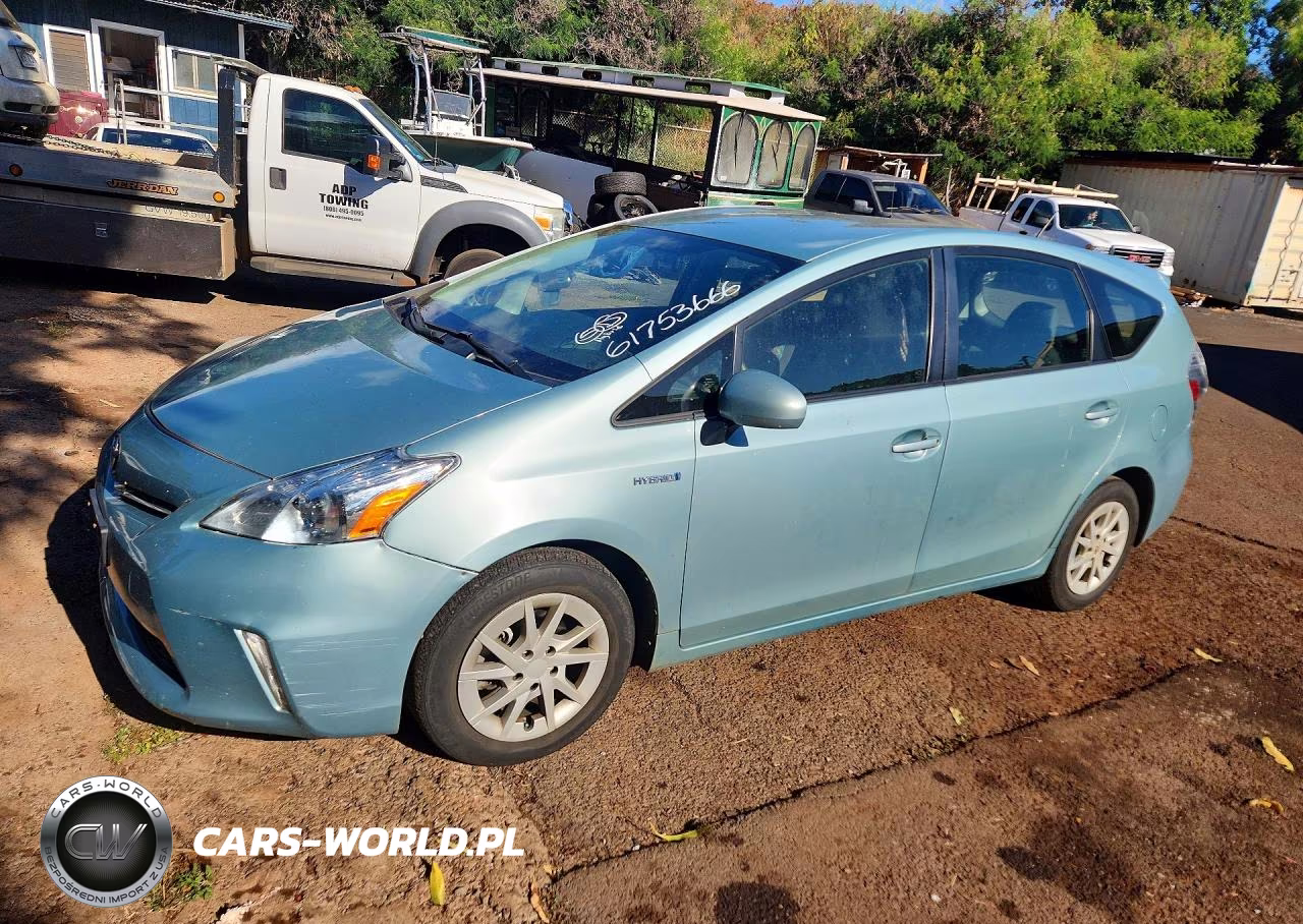 2013 Toyota Prius V Two