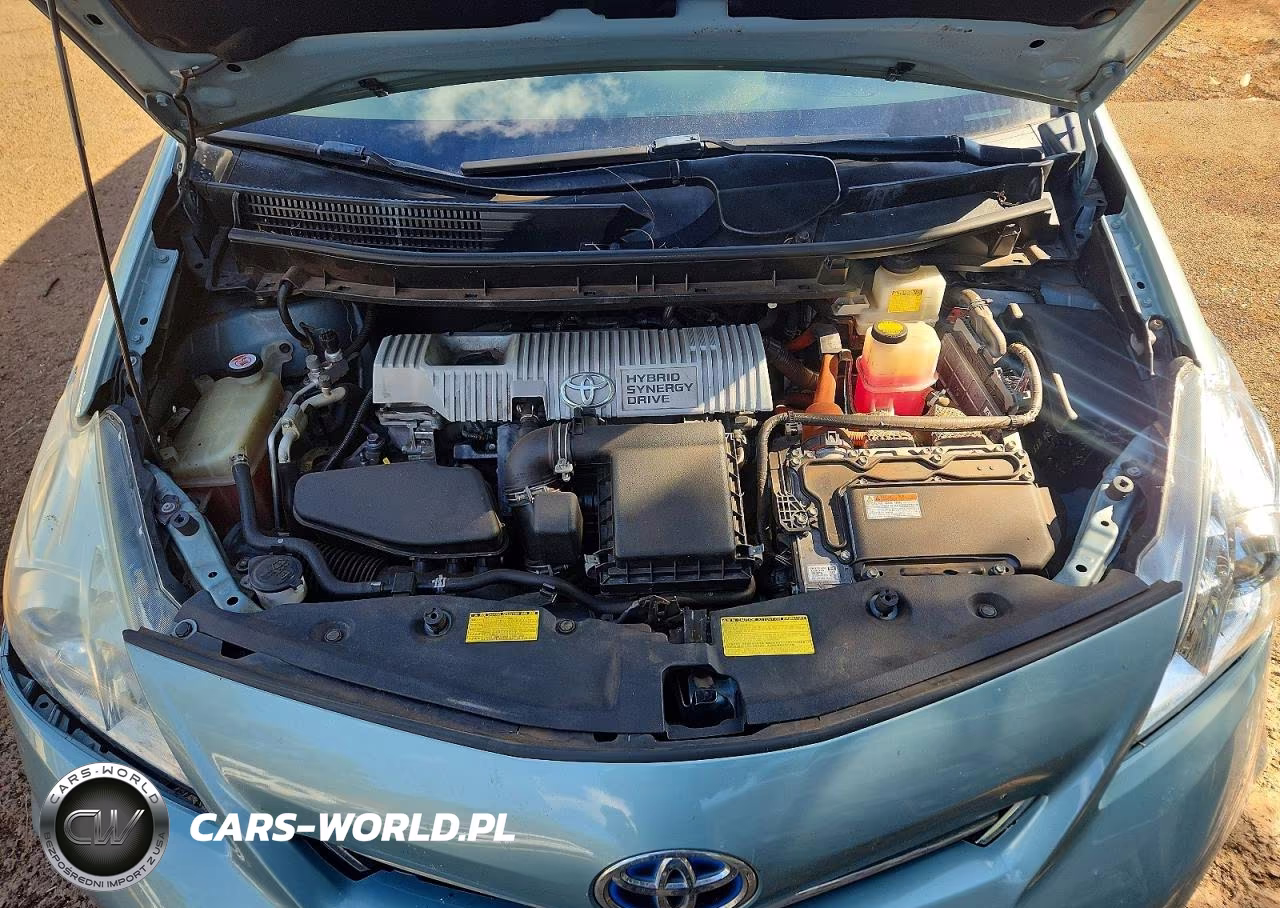 2013 Toyota Prius V Two VIN:JTDZN3EU0D3200807 - 11