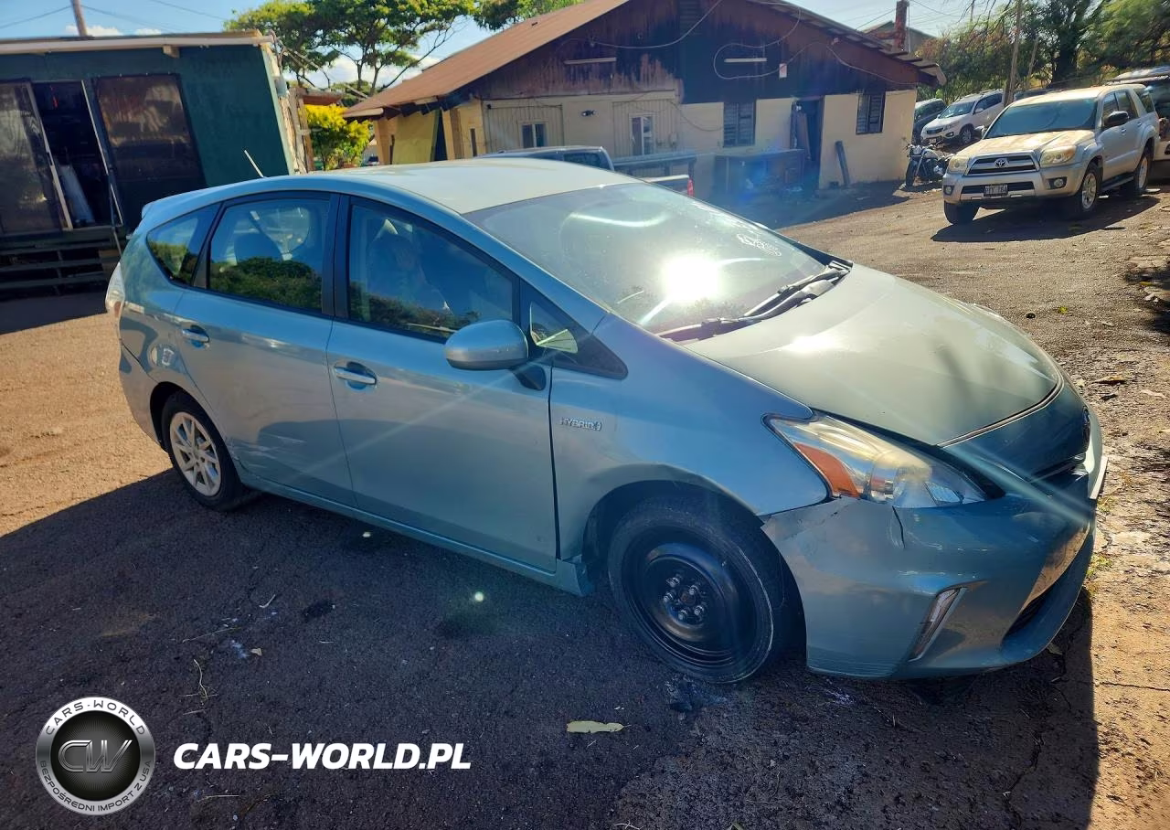 2013 Toyota Prius V Two VIN:JTDZN3EU0D3200807 - 4