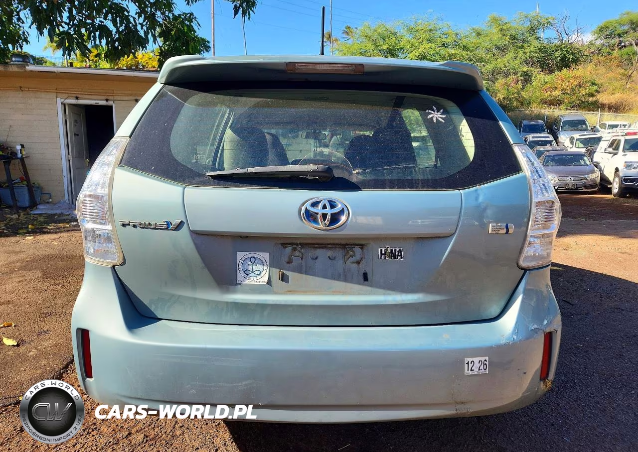 2013 Toyota Prius V Two VIN:JTDZN3EU0D3200807 - 6