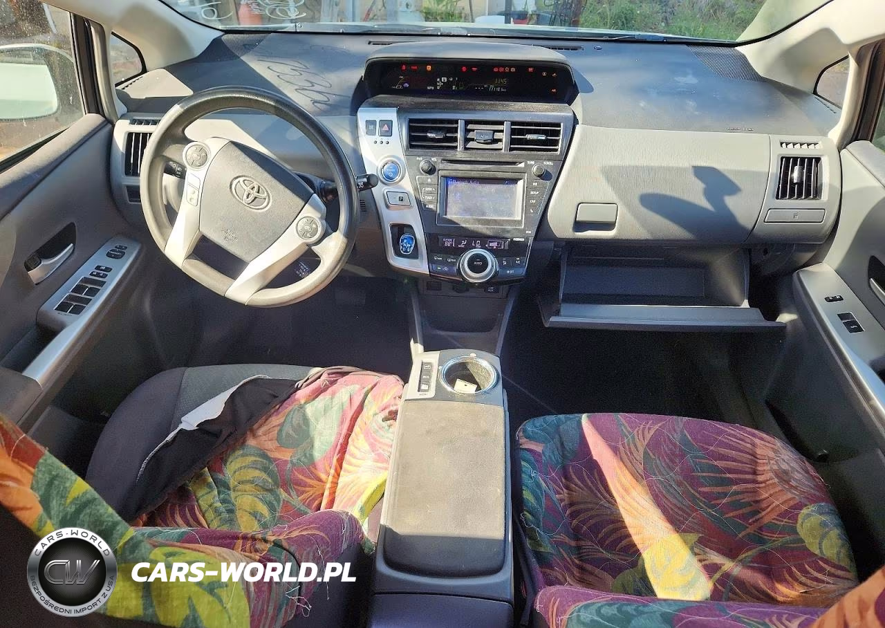 2013 Toyota Prius V Two VIN:JTDZN3EU0D3200807 - 8