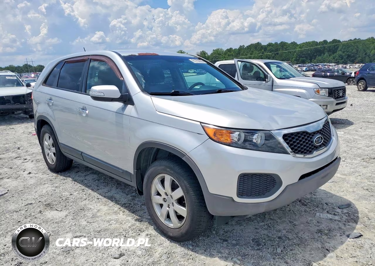 2013 Kia Sorento Lx VIN:5XYKT3A18DG378303 - 4