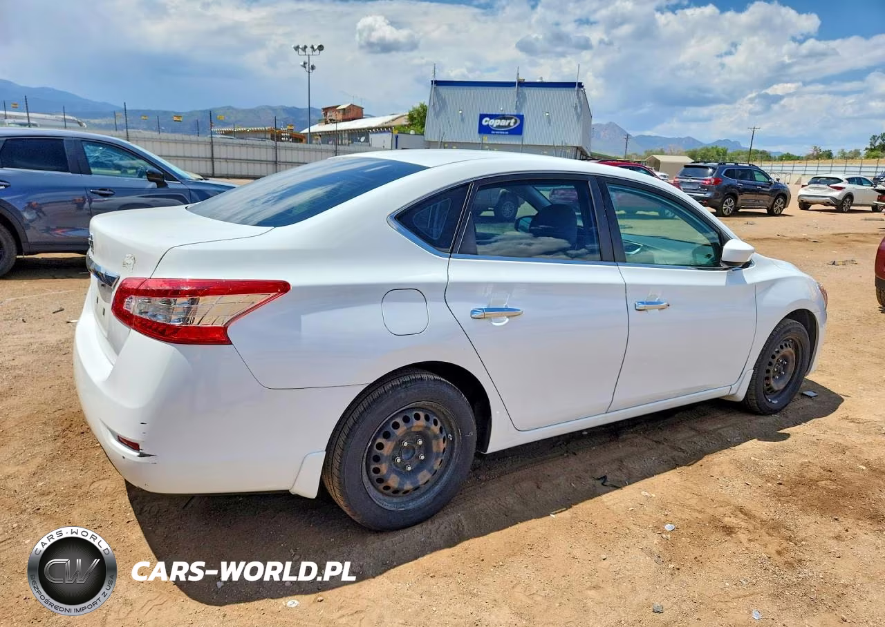2015 Nissan Sentra S VIN:3N1AB7AP3FY228871 - 3