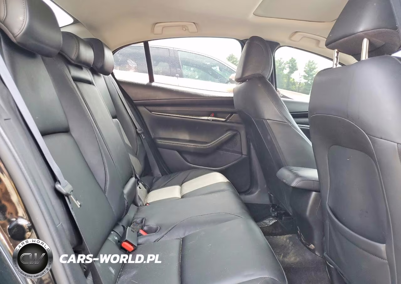 2025 Mazda 3 Preferred VIN:JM1BPACM1S1758998 - 10