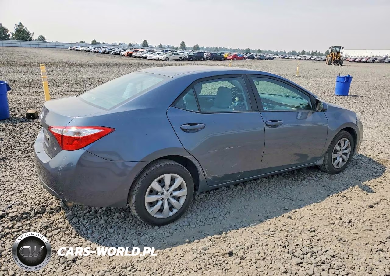 2015 Toyota Corolla Le VIN:2T1BURHE0FC245333 - 3