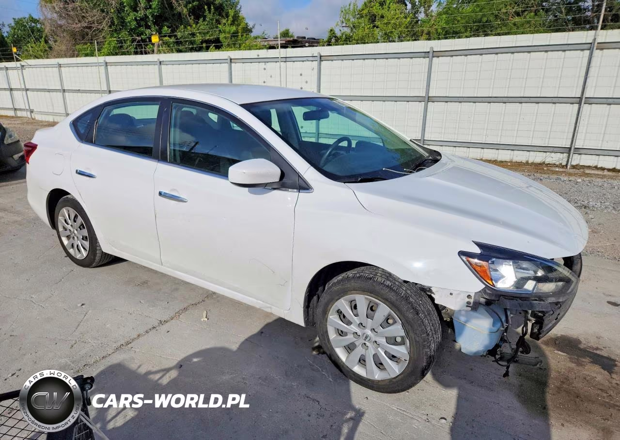 2018 Nissan Sentra S VIN:3N1AB7AP2JY258582 - 4