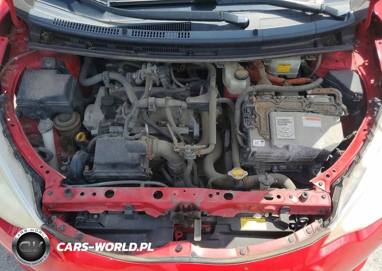 2013 Toyota Prius C Three VIN:JTDKDTB34D1537217 - 11