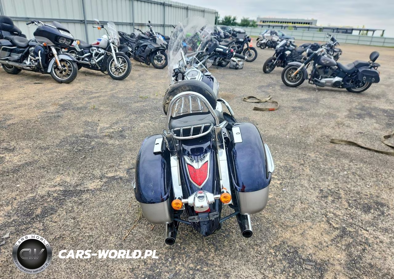 2011 Kawasaki Vn1700 C VIN:JKBVNRC15BA008131 - 4