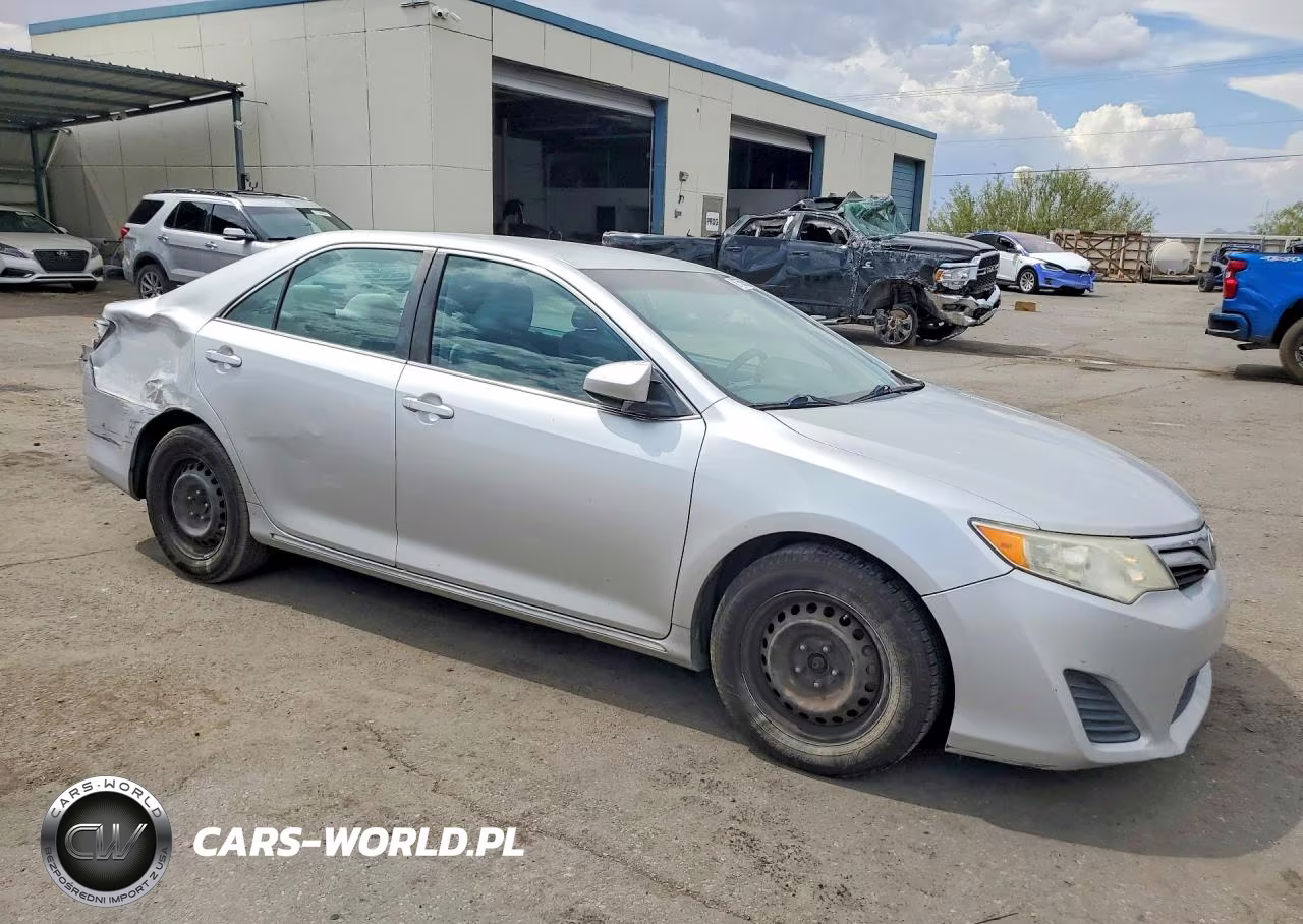 2013 Toyota Camry Le VIN:4T4BF1FK1DR334463 - 4