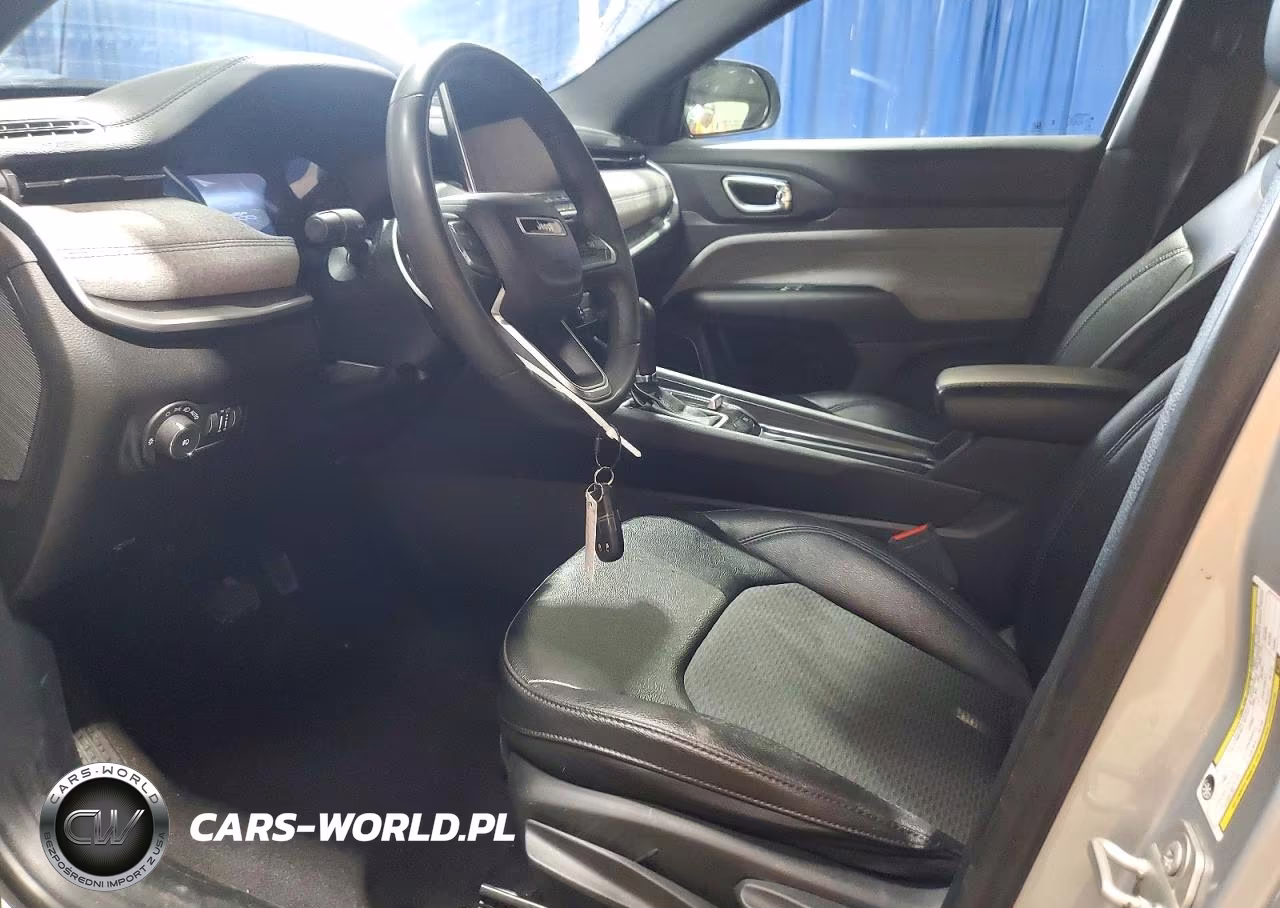 2024 Jeep Compass Latitude VIN:3C4NJDBN4RT113596 - 7