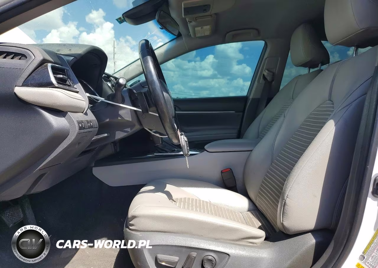 2018 Toyota Camry Se VIN:4T1B11HK6JU646599 - 7