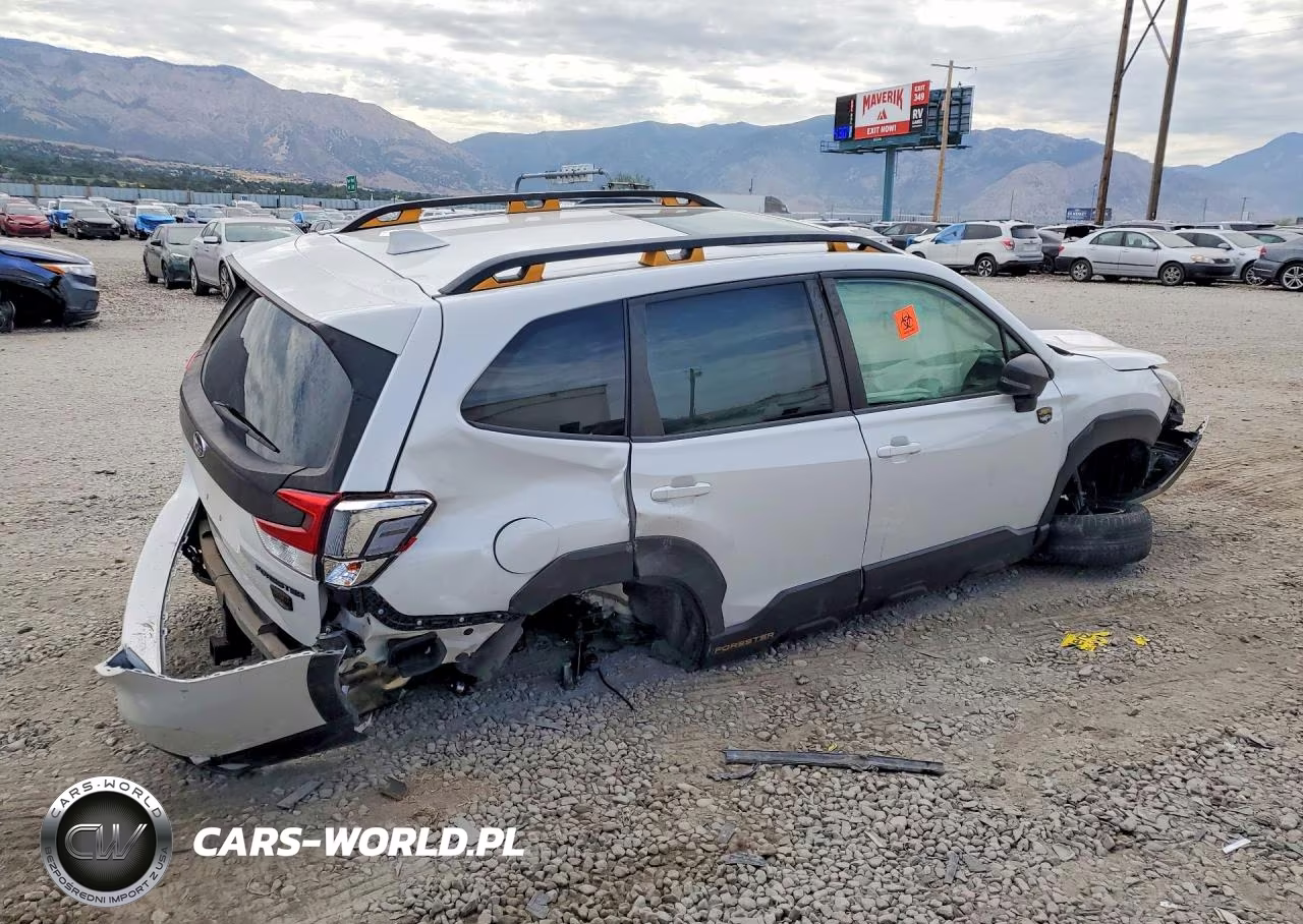 2022 Subaru Forester Wilderness VIN:JF2SKALC5NH403576 - 3