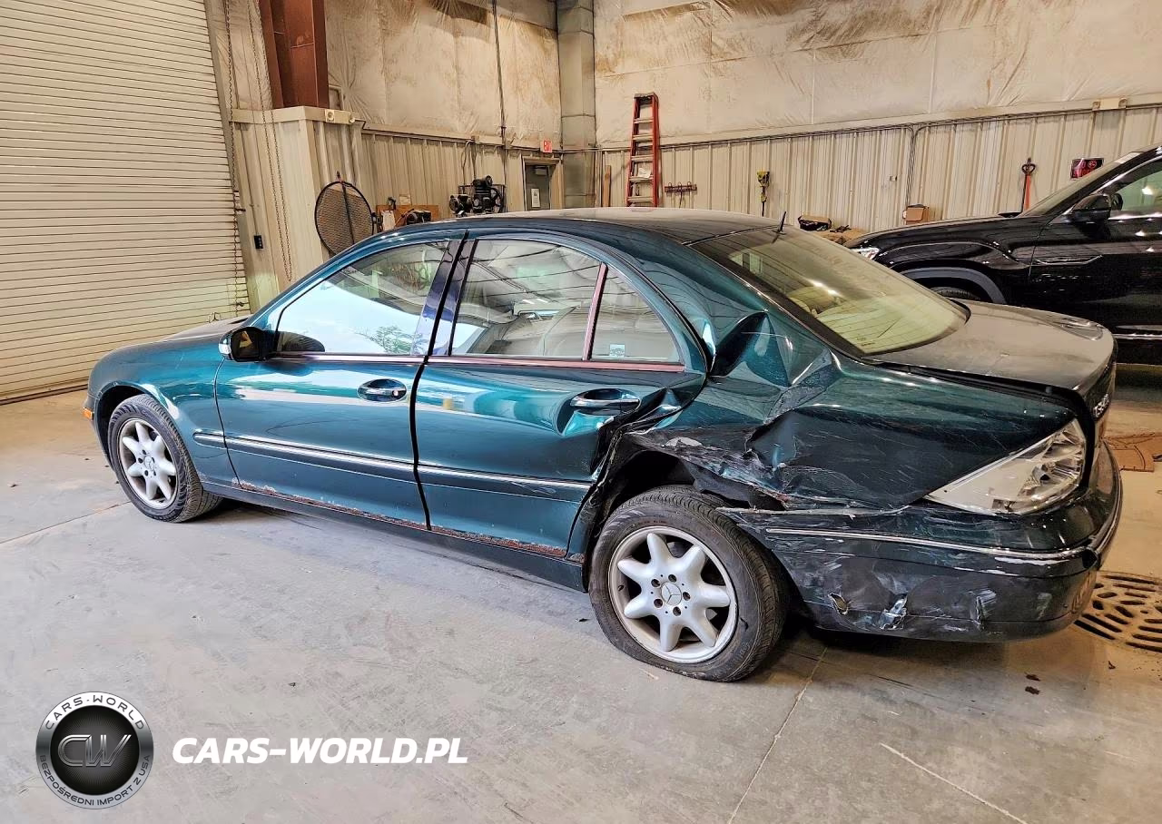 2002 Mercedes-Benz C 240 VIN:WDBRF61J42E009059 - 2