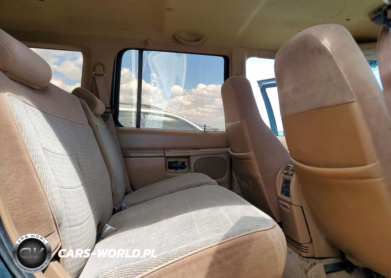 1996 Ford Explorer VIN:1FMDU34X4TZA89226 - 11