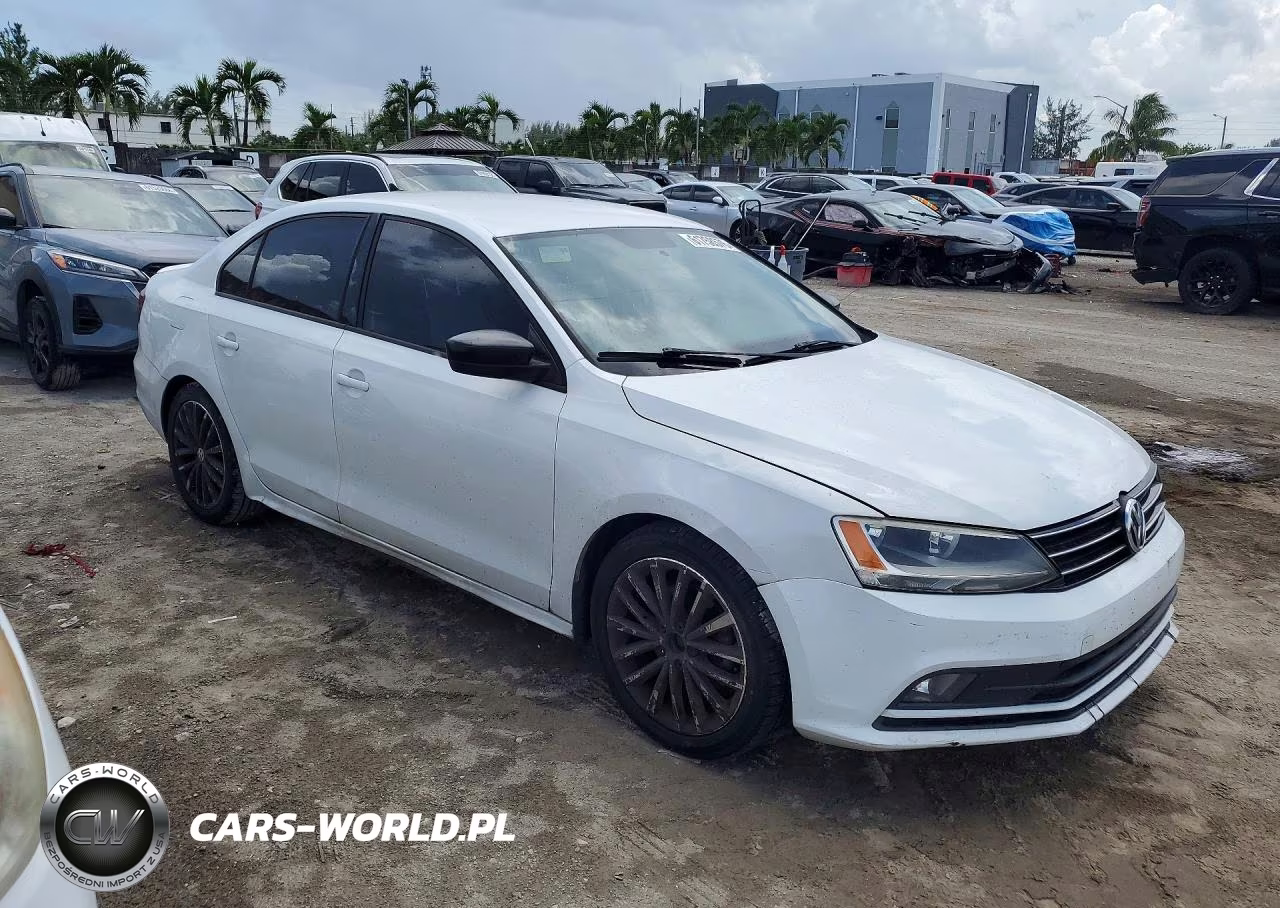 2016 Volkswagen Jetta VIN:3VWD17AJ8GM287333 - 4