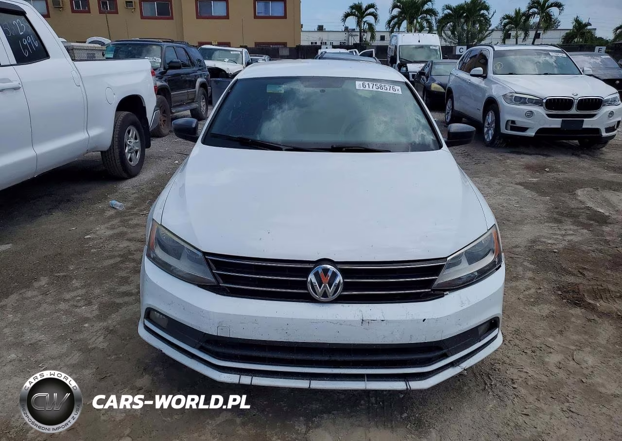 2016 Volkswagen Jetta VIN:3VWD17AJ8GM287333 - 5