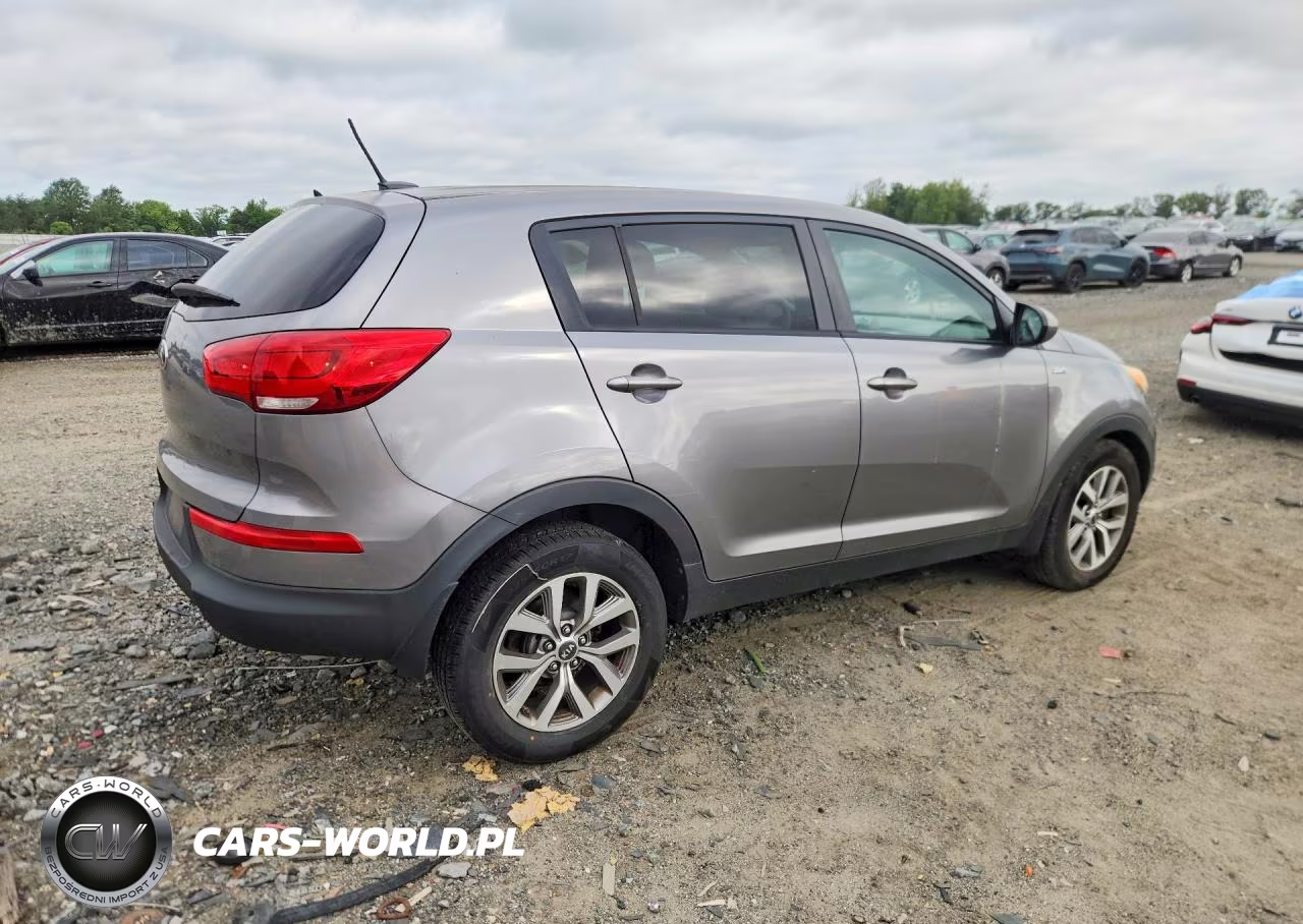 2015 Kia Sportage Lx VIN:KNDPBCAC1F7792811 - 3