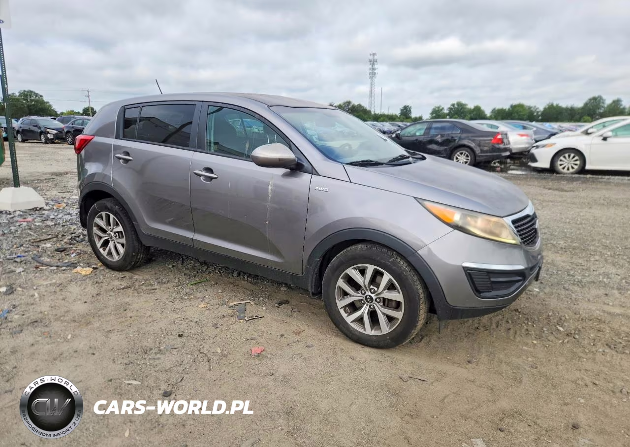2015 Kia Sportage Lx VIN:KNDPBCAC1F7792811 - 4