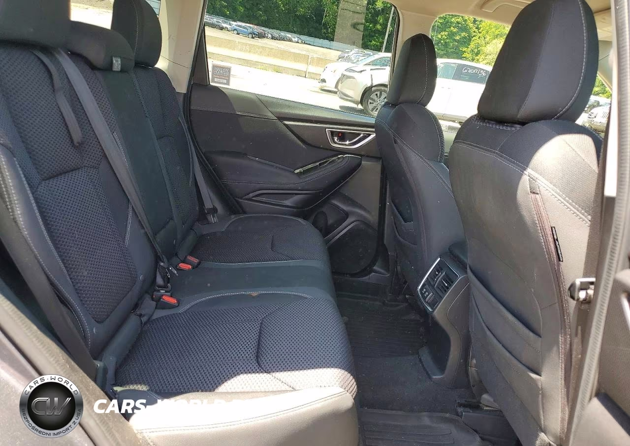 2021 Subaru Forester Premium VIN:JF2SKAJC0MH576486 - 11