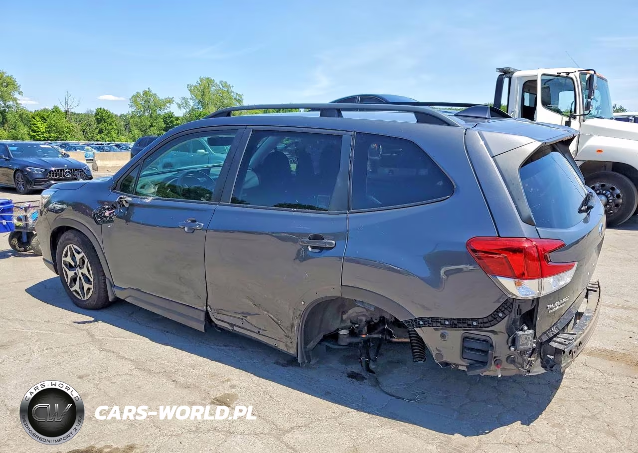 2021 Subaru Forester Premium VIN:JF2SKAJC0MH576486 - 2