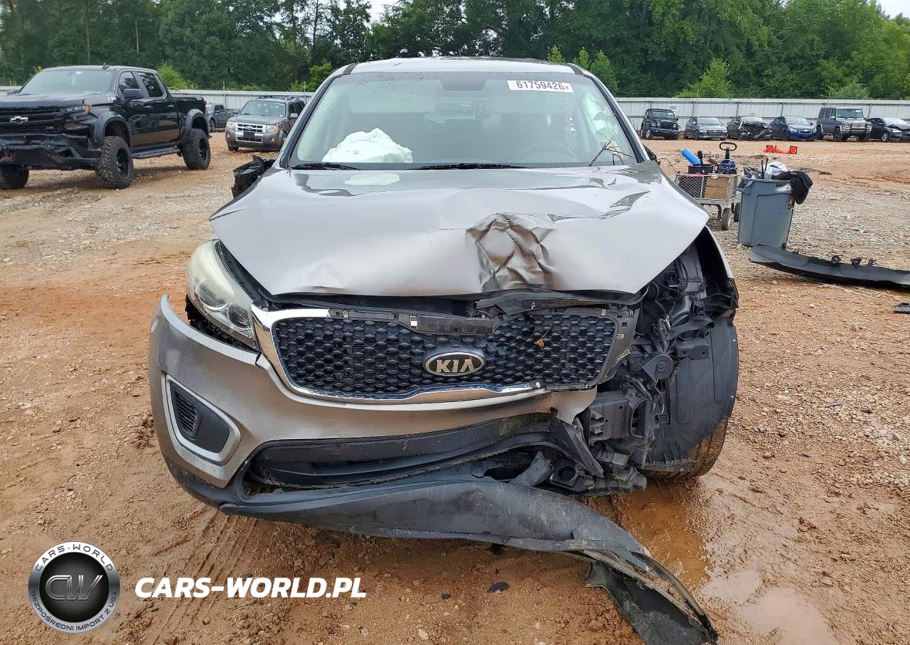 2017 Kia Sorento L VIN:5XYPG4A38HG261215 - 5