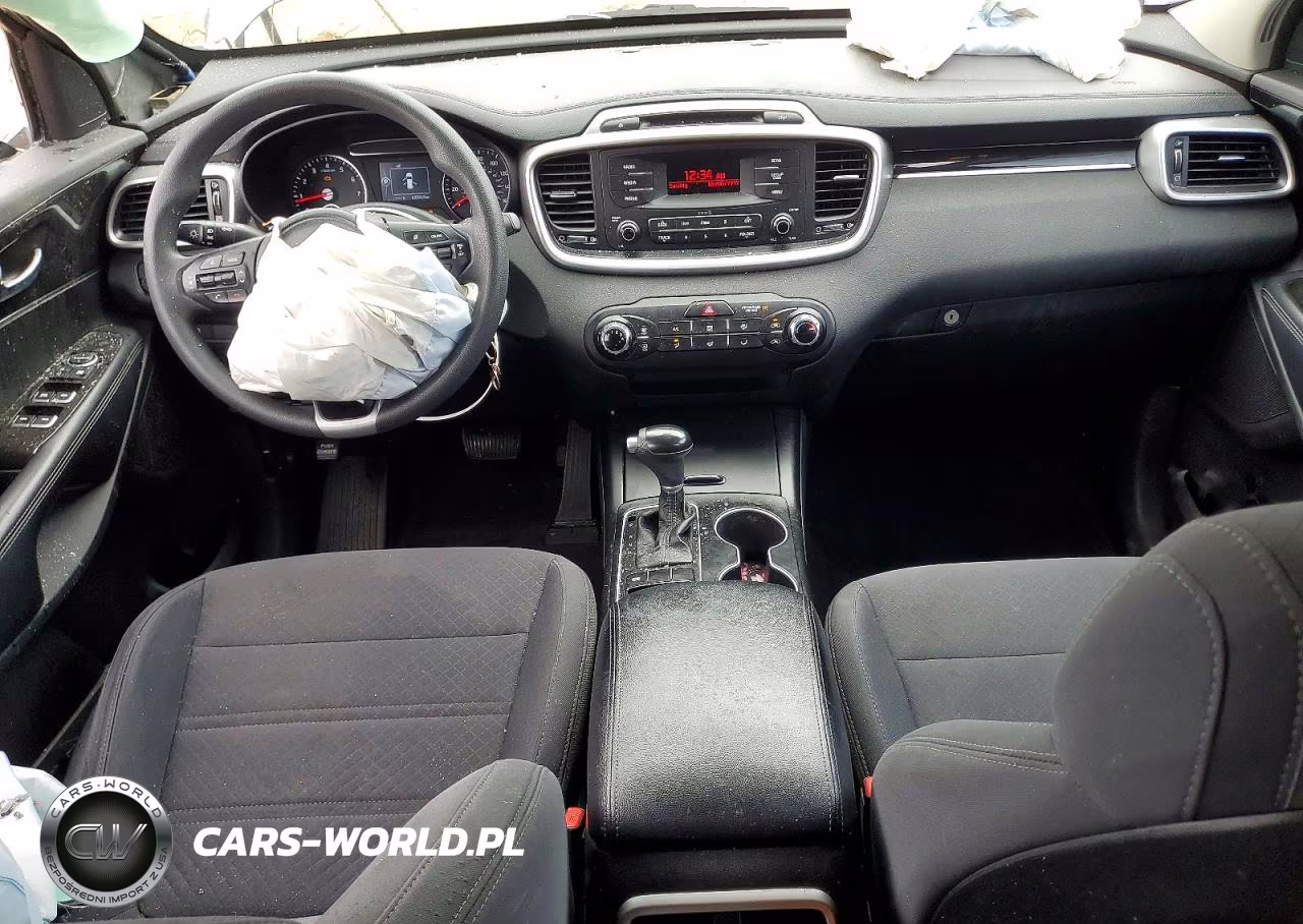 2017 Kia Sorento L VIN:5XYPG4A38HG261215 - 8
