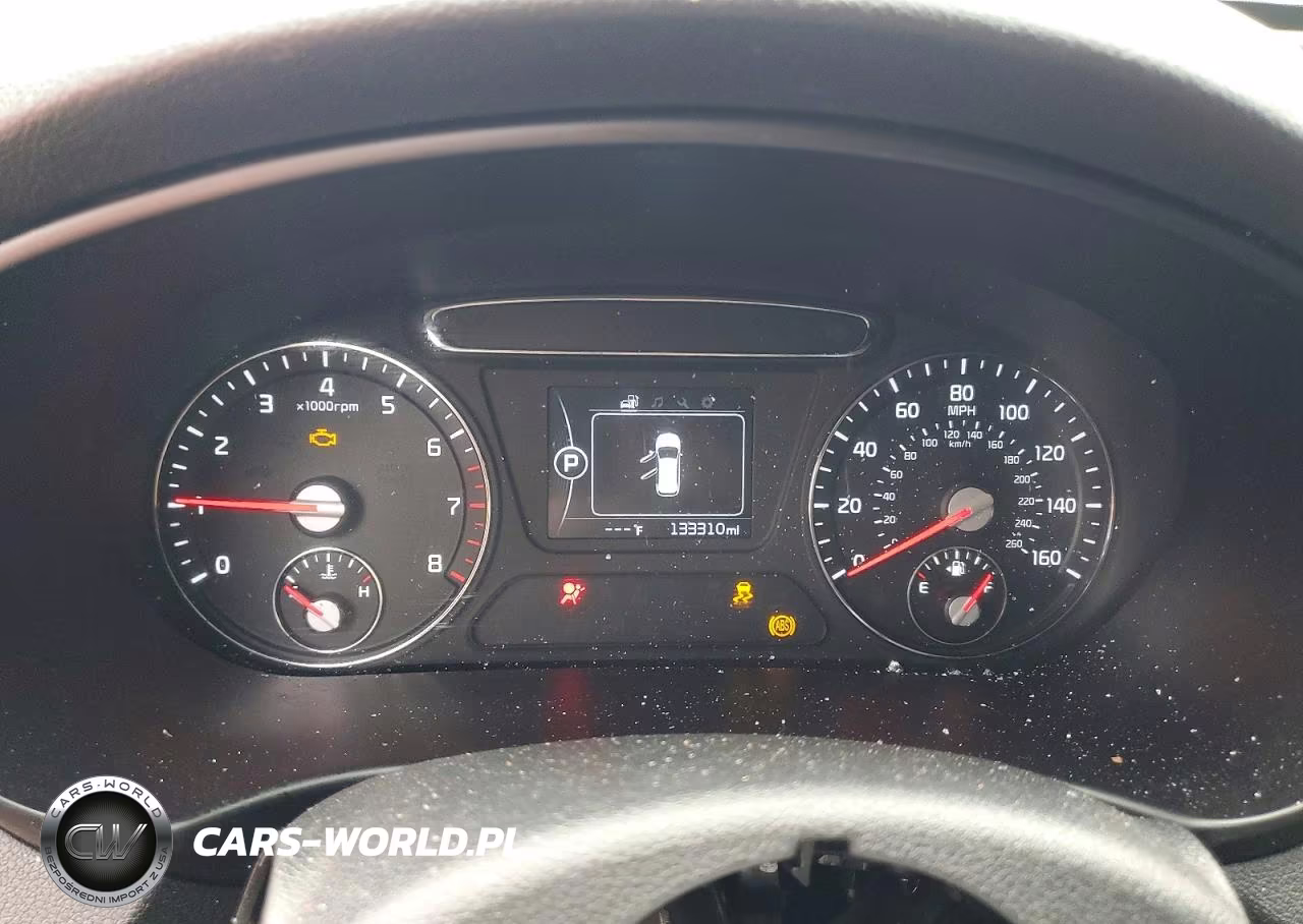 2017 Kia Sorento L VIN:5XYPG4A38HG261215 - 9