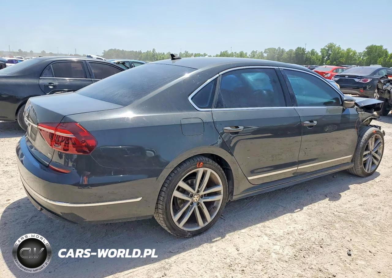 2017 Volkswagen Passat R-Line VIN:1VWDT7A37HC029089 - 3