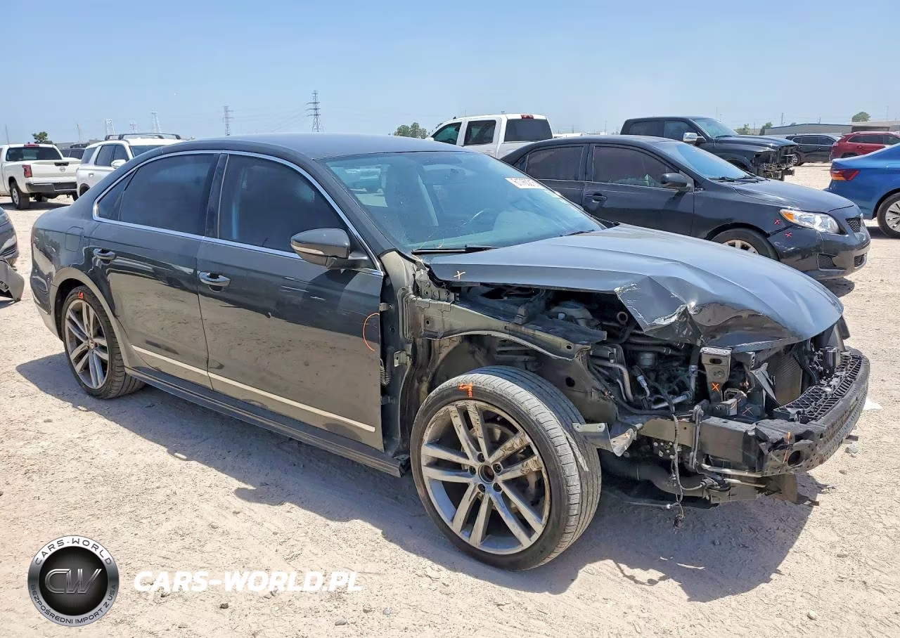 2017 Volkswagen Passat R-Line VIN:1VWDT7A37HC029089 - 4