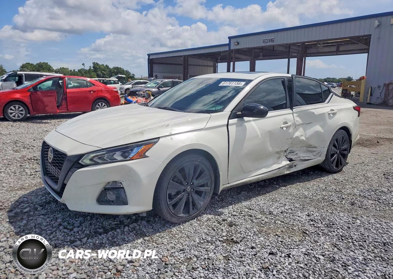 2022 Nissan Altima Sr – zdjęcie 1 z 12