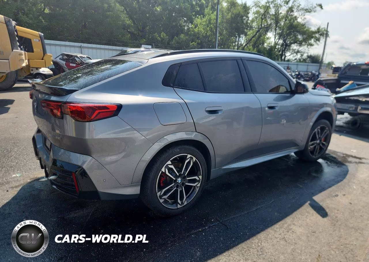 2025 BMW X2 xDrive28I VIN:WBX63GM06S5332408 - 3