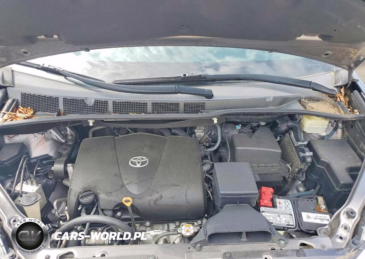 2018 Toyota Sienna Le VIN:5TDKZ3DC3JS948198 - 12