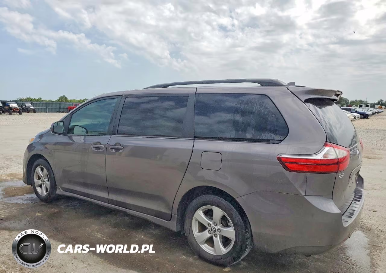 2018 Toyota Sienna Le VIN:5TDKZ3DC3JS948198 - 2