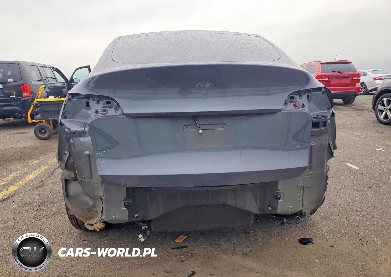2020 Tesla Model Y VIN:5YJYGDEE2LF043464 - 6