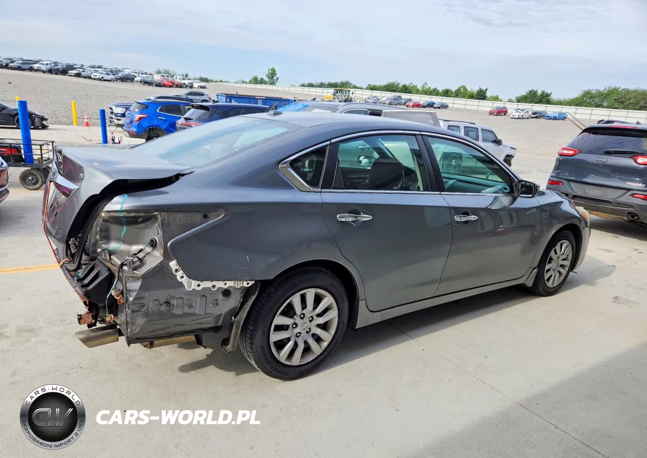 2015 Nissan Altima 2.5 S VIN:1N4AL3AP7FN340692 - 3