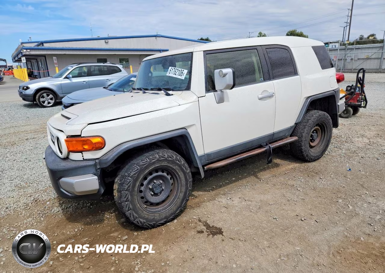 2014 Toyota Fj Cruiser Base – zdjęcie 1 z 13
