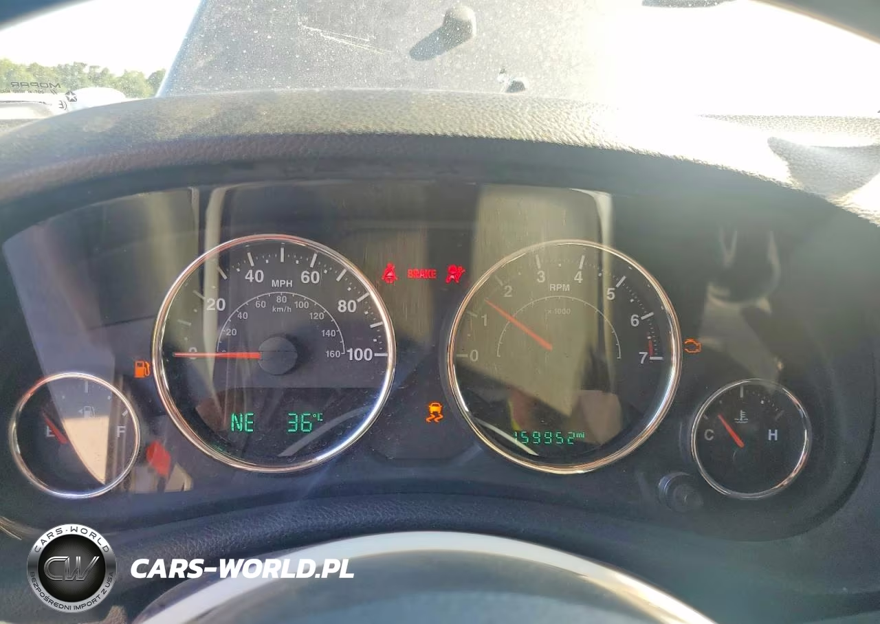 2016 Jeep Wrangler Unlimited Sport VIN:1C4BJWDG3GL256044 - 9