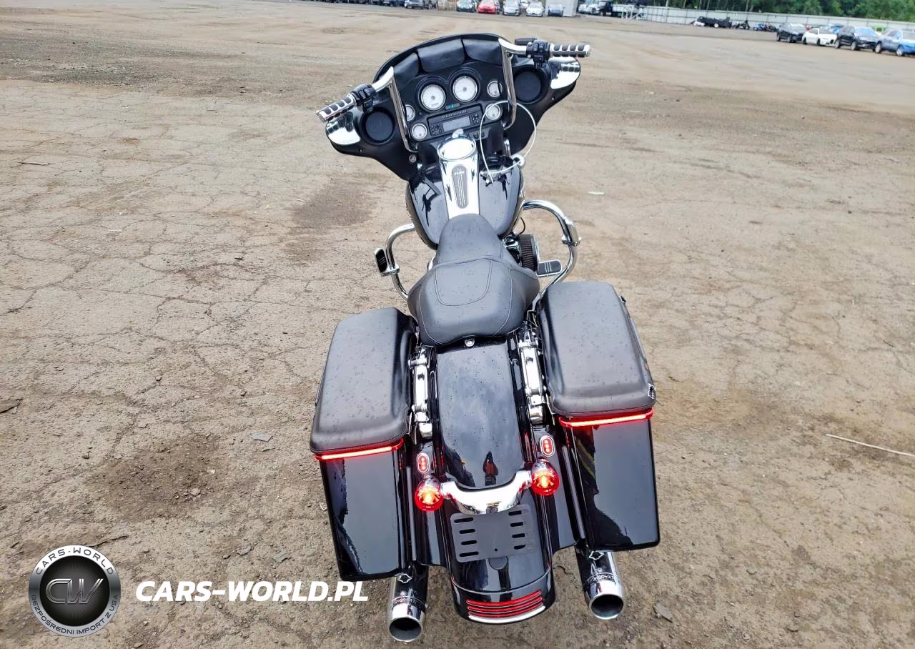 2013 Harley-Davidson Flhx Street Glide VIN:1HD1KBM1XDB690376 - 4