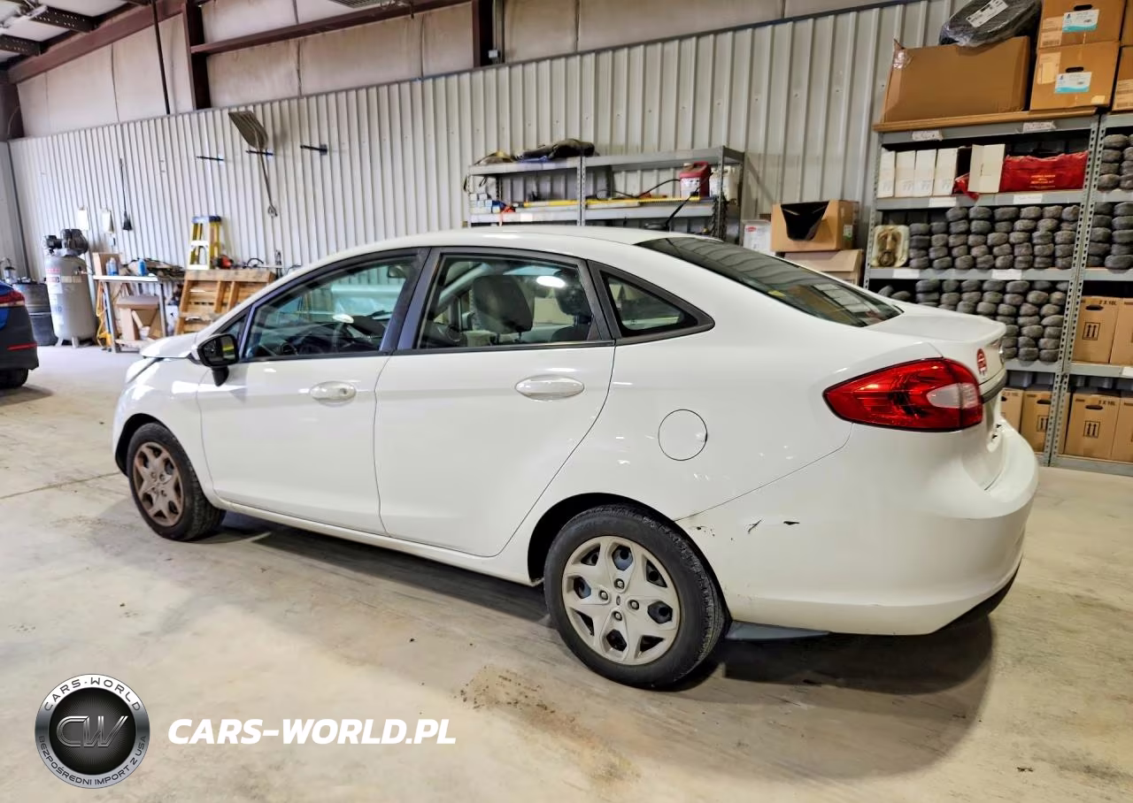 2011 Ford Fiesta S VIN:3FADP4AJ1BM240515 - 2