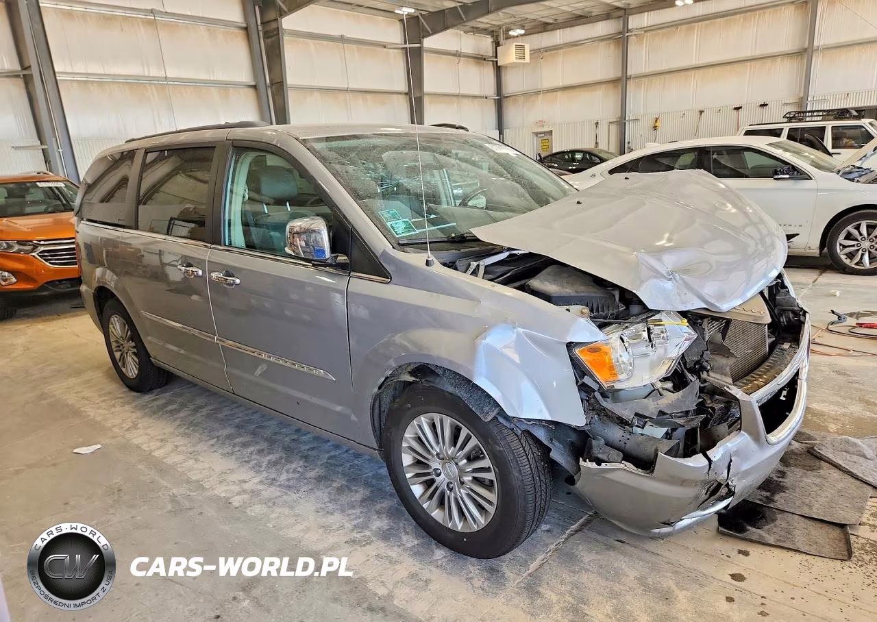 2015 Chrysler Town & Country Touring L VIN:2C4RC1CG0FR646585 - 4