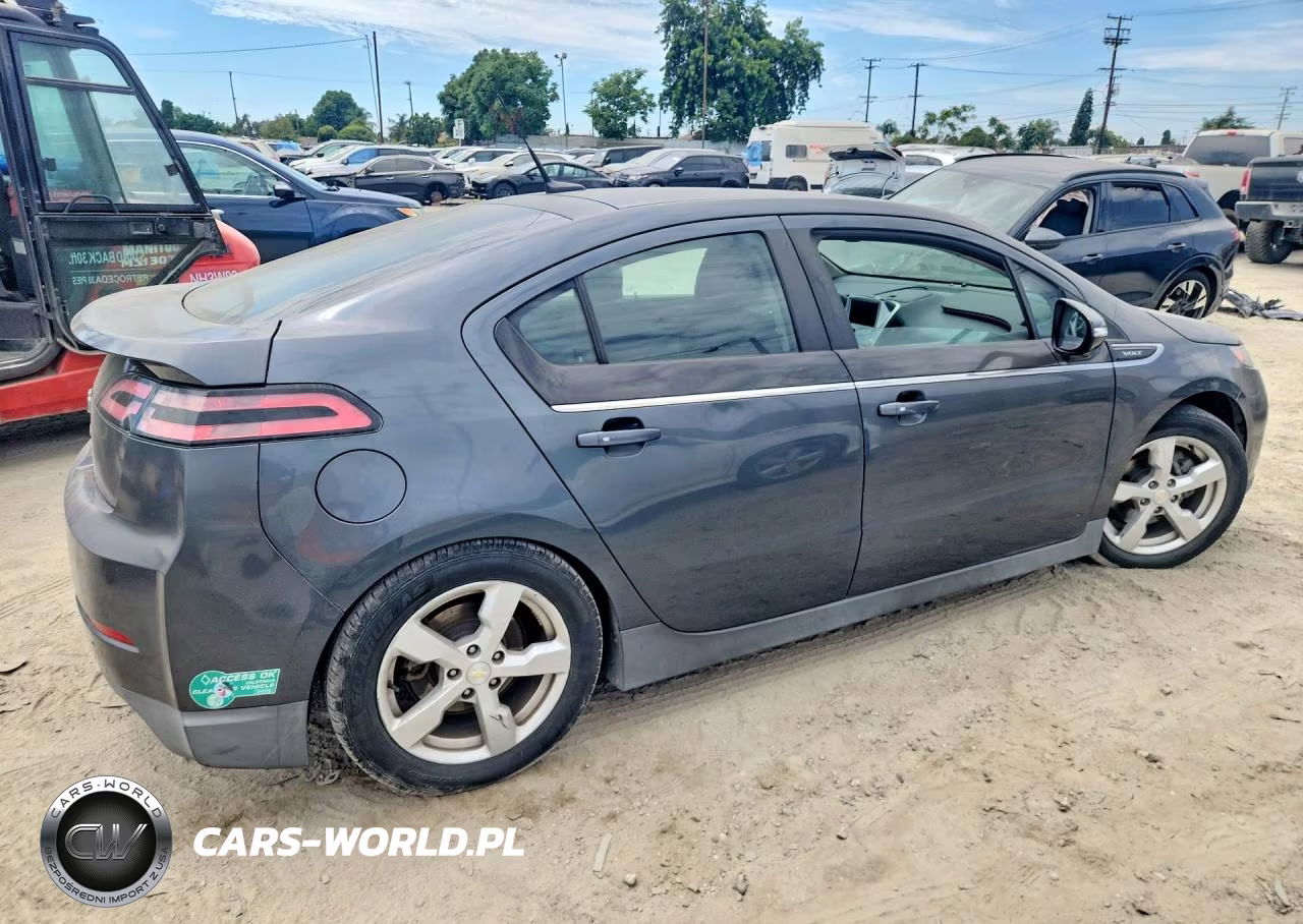2013 Chevrolet Volt VIN:1G1RE6E48DU127478 - 3