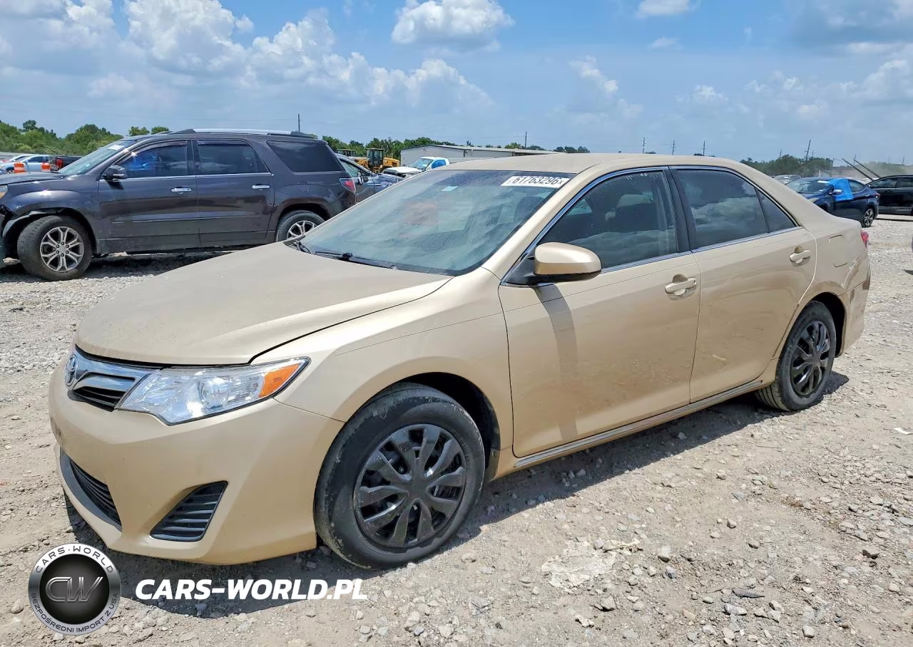 2012 Toyota Camry Le – zdjęcie 1 z 12