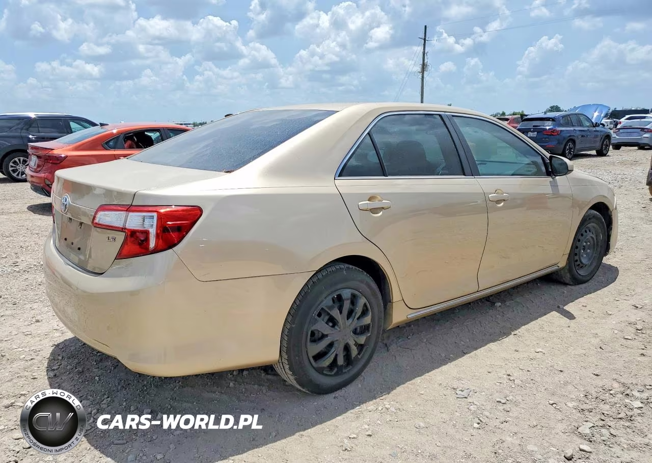2012 Toyota Camry Le VIN:4T1BF1FK1CU064093 - 3