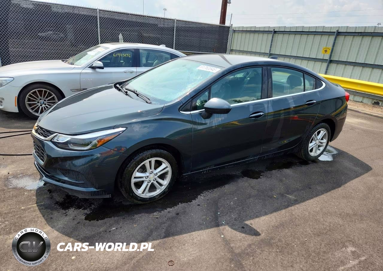 2018 Chevrolet Cruze Lt – zdjęcie 1 z 12