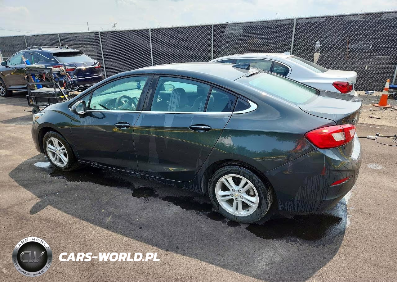 2018 Chevrolet Cruze Lt VIN:1G1BE5SM2J7199612 - 2