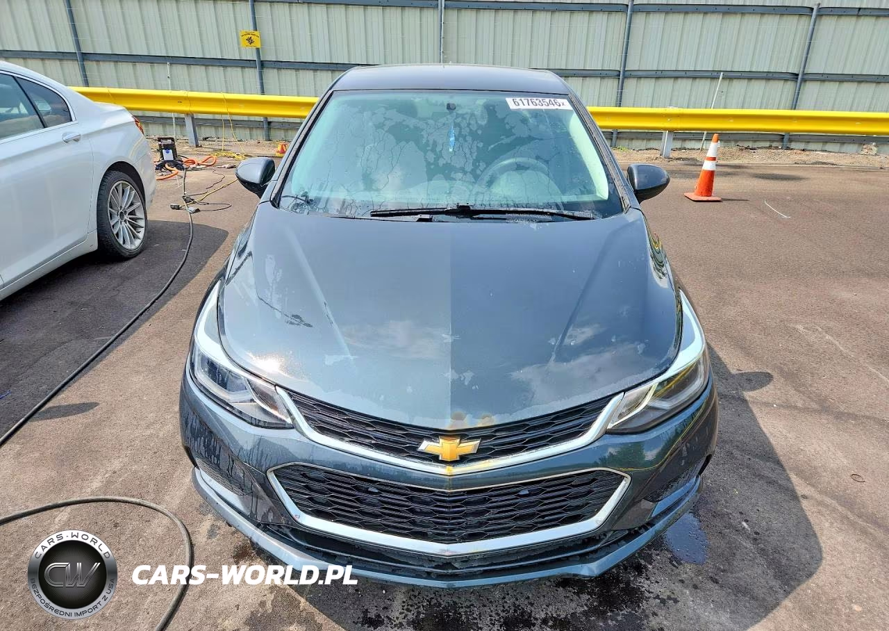 2018 Chevrolet Cruze Lt VIN:1G1BE5SM2J7199612 - 5