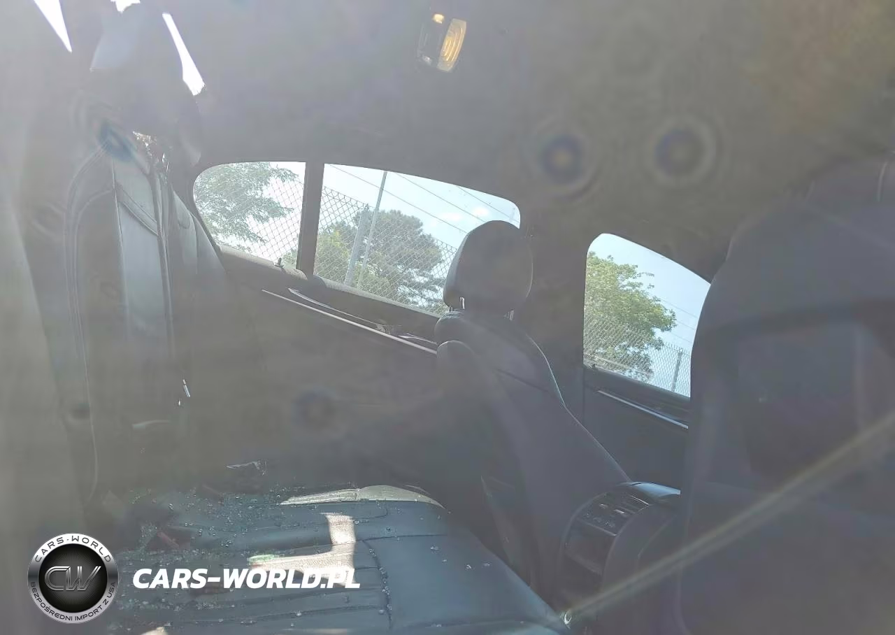 2020 BMW 530 Xi VIN:WBAJR7C05LWW65201 - 10