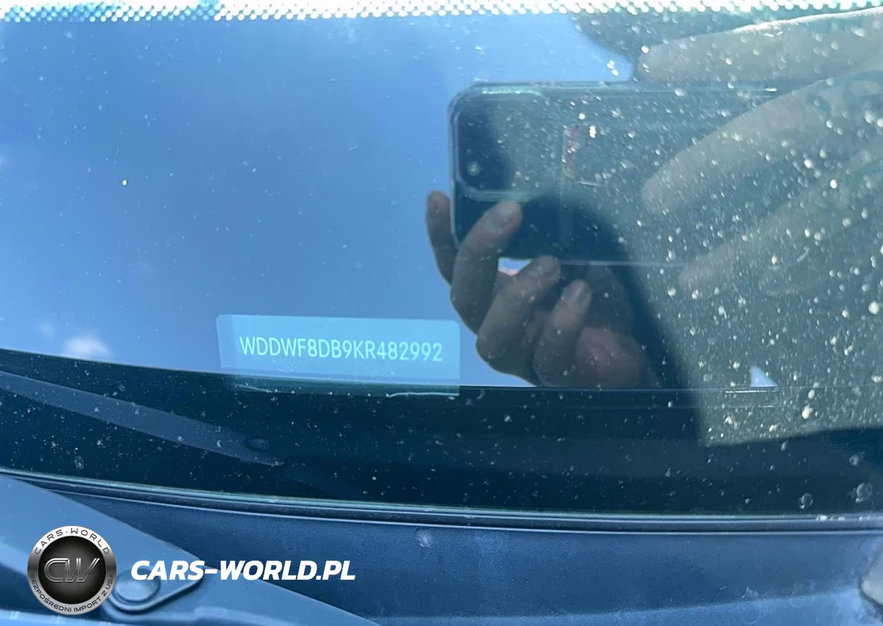 2019 Mercedes-Benz C 300 VIN:WDDWF8DB9KR482992 - 10