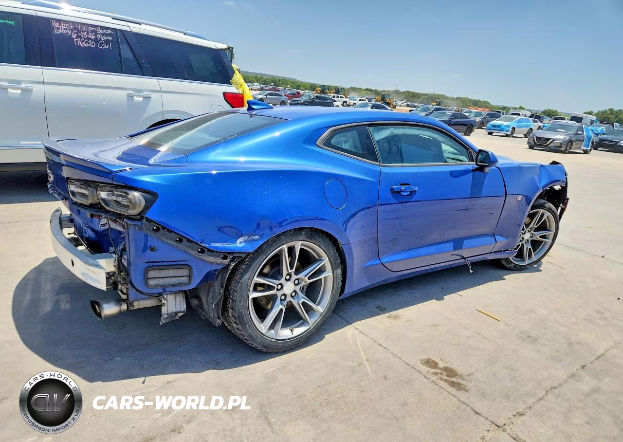 2019 Chevrolet Camaro VIN:1G1FB1RS5K0151992 - 3